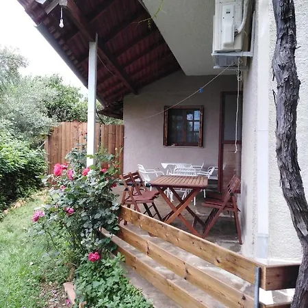 Nikos House *